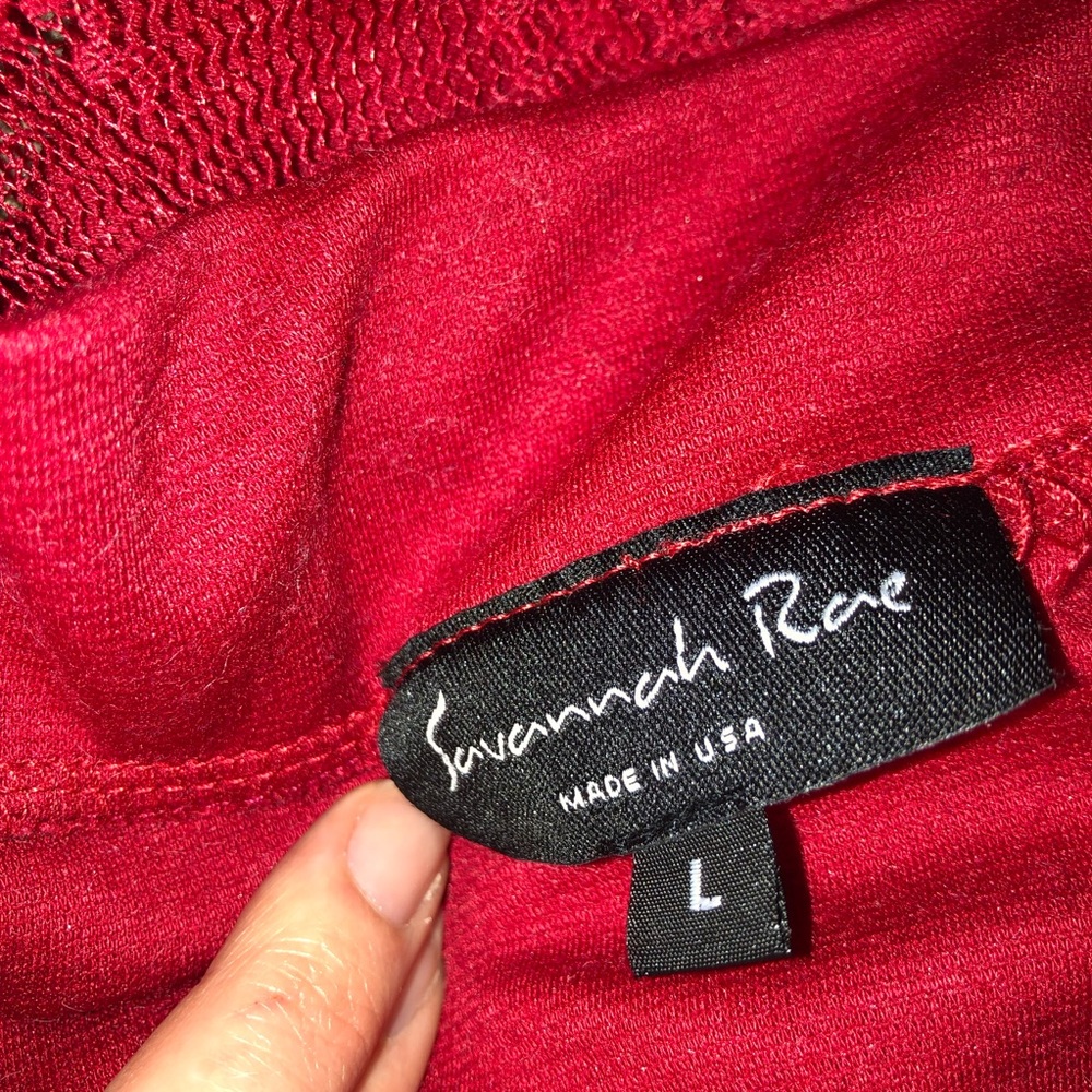 Red Savannah Rae Lace Maxi - Picture 3 of 7